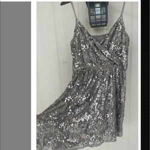 EXPRESS party dress beautiful sleeveless sequin dress size Large